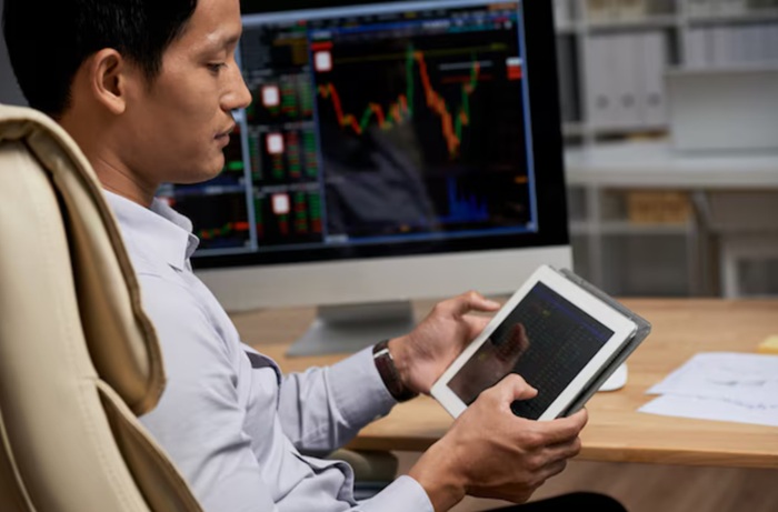 Perbedaan Saham Emas Digital dan Fisik, Panduan Lengkap untuk Investasi Cerdas