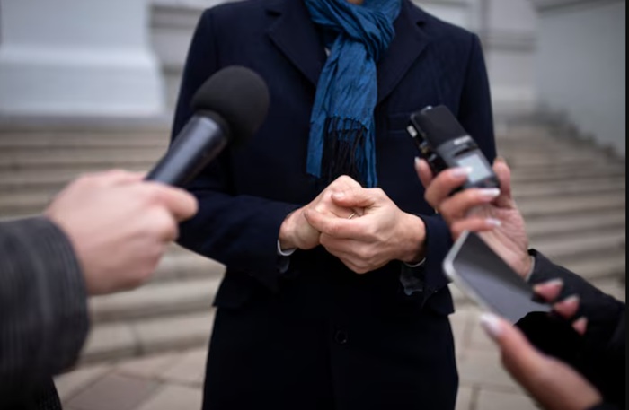 5 Fungsi Penting Kartu Liputan Wartawan yang Wajib Kamu Pahami untuk Menjamin Kebebasan Pers Indonesia