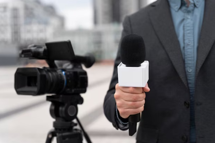 5 Fungsi Penting Kartu Liputan Wartawan yang Wajib Kamu Pahami untuk Menjamin Kebebasan Pers Indonesia