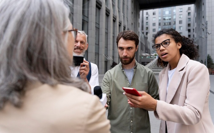 5 Fungsi Penting Kartu Liputan Wartawan yang Wajib Kamu Pahami untuk Menjamin Kebebasan Pers Indonesia