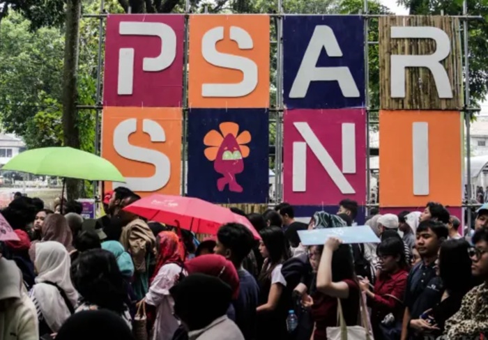 Dampak Ekonomi Festival: Bagaimana Pasar Seni ITB Menggerakkan Kreatif Bandung